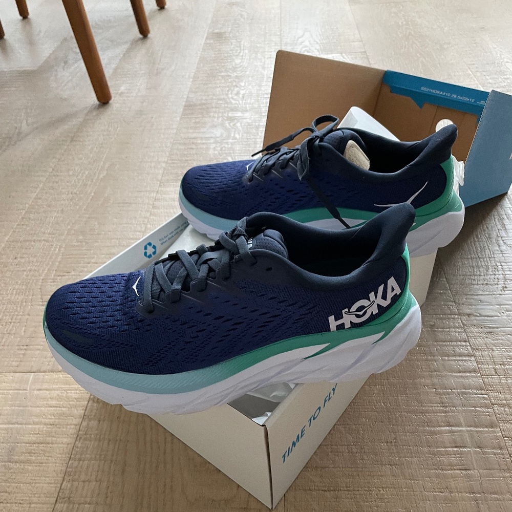 HoKa One One